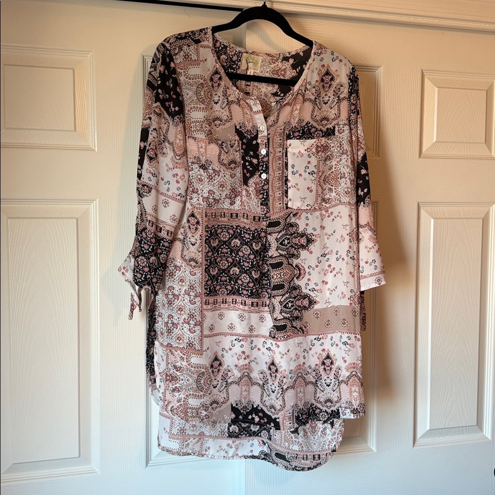 Fig and Flowers brand, L Women's Tunic, Cream with Black and pinky peach.